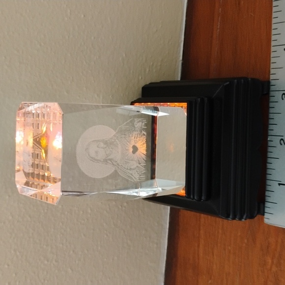 Crystal Glass Jesus Paperweight with Led Light Up Black Base - Picture 6 of 15